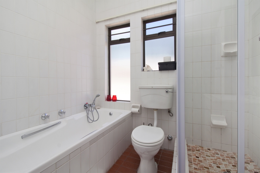 2 Bedroom Property for Sale in Fish Hoek Western Cape